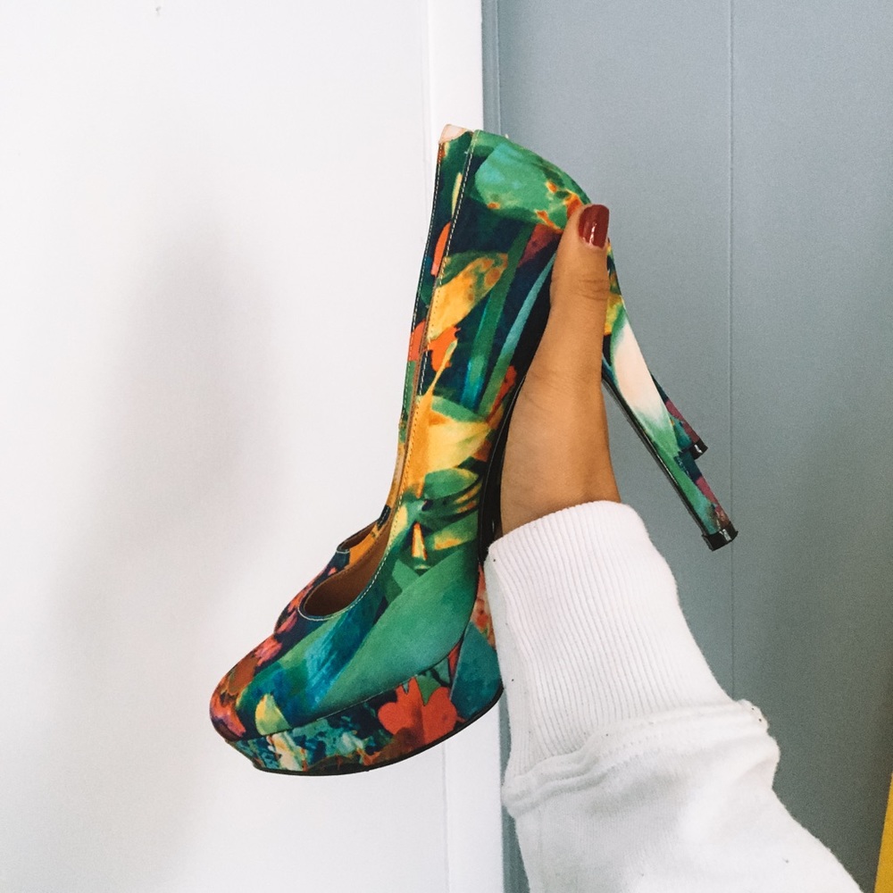 Nine West Colorful Patterned Heels